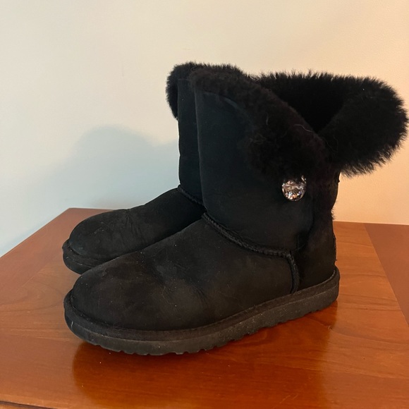 SOLD UGG Shearling Bailey Button Bling Black Boots LIMITED EDITION US 7 - Picture 2 of 6